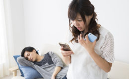 浮気の証拠になるもの7選！証拠集めを自力で行う方法とは？